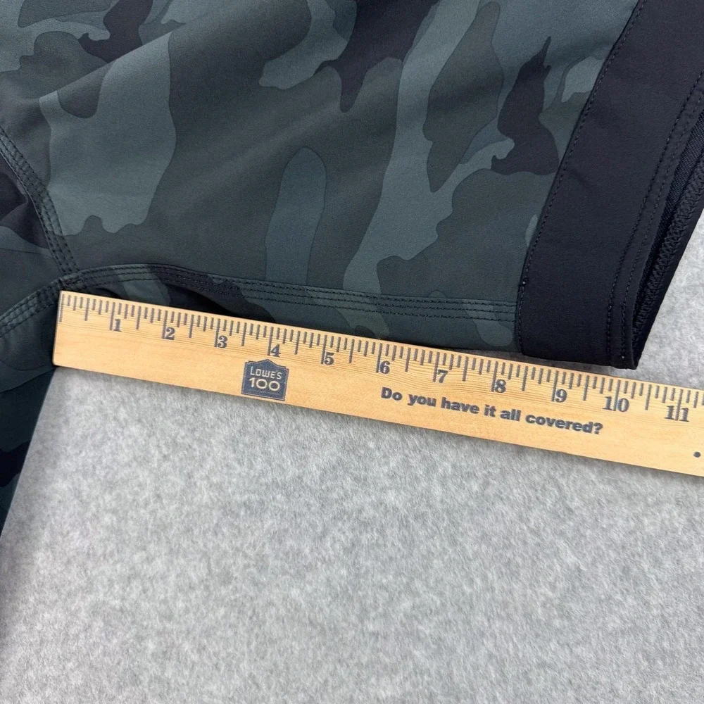 RVCA Swim Trunks Shorts Mens 2XL Green Camo Drawstring Elastic Waist Logo